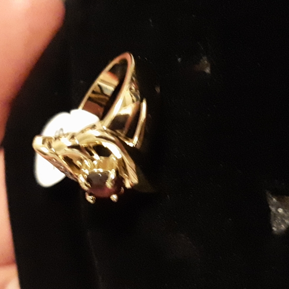 NIB Red Garnet Gold plated ring size 7 round cut gem silver accents - Picture 2 of 4